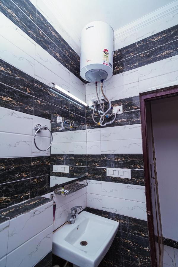 Golden Residency Hotel New Delhi Exterior photo