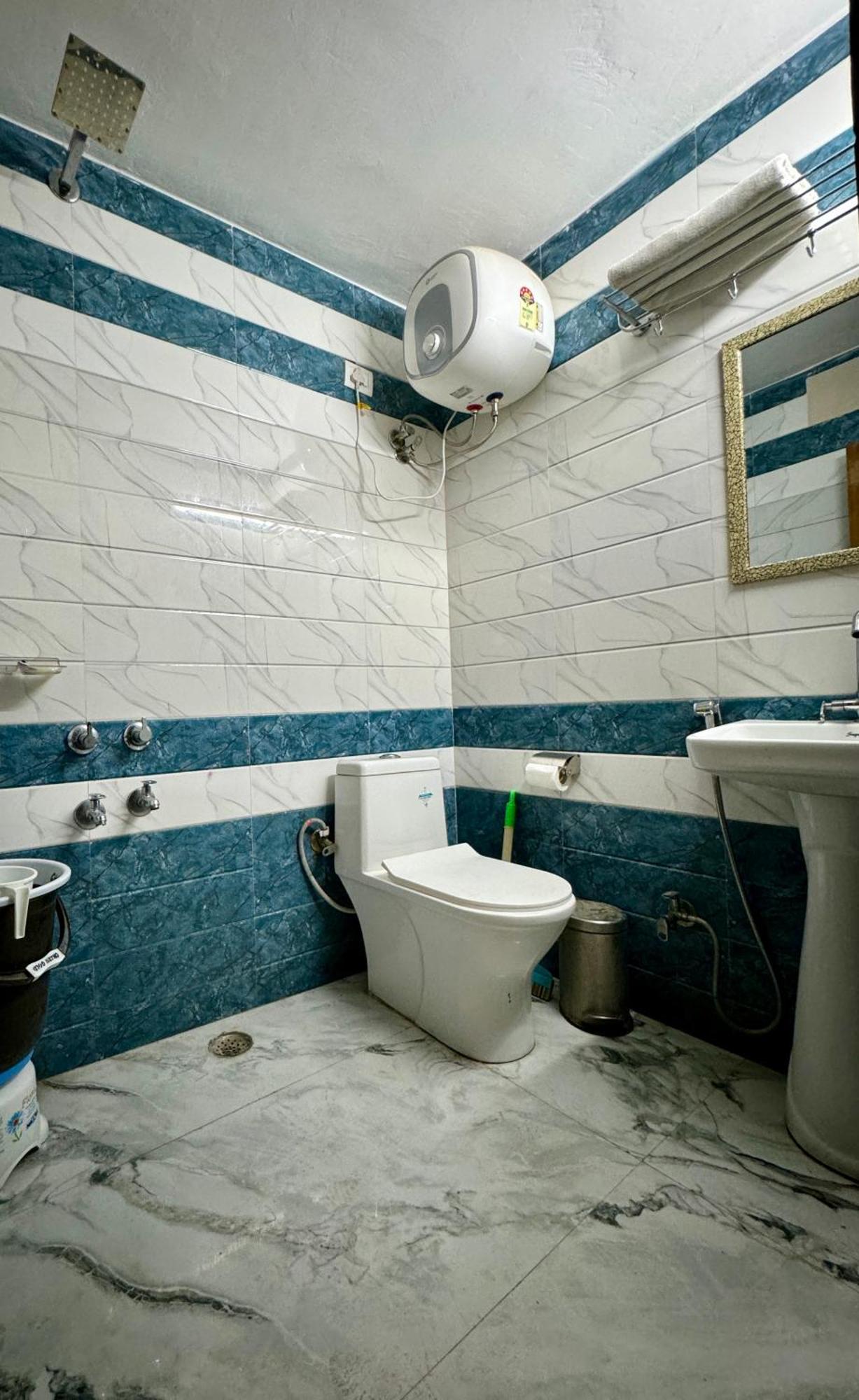 Golden Residency Hotel New Delhi Exterior photo